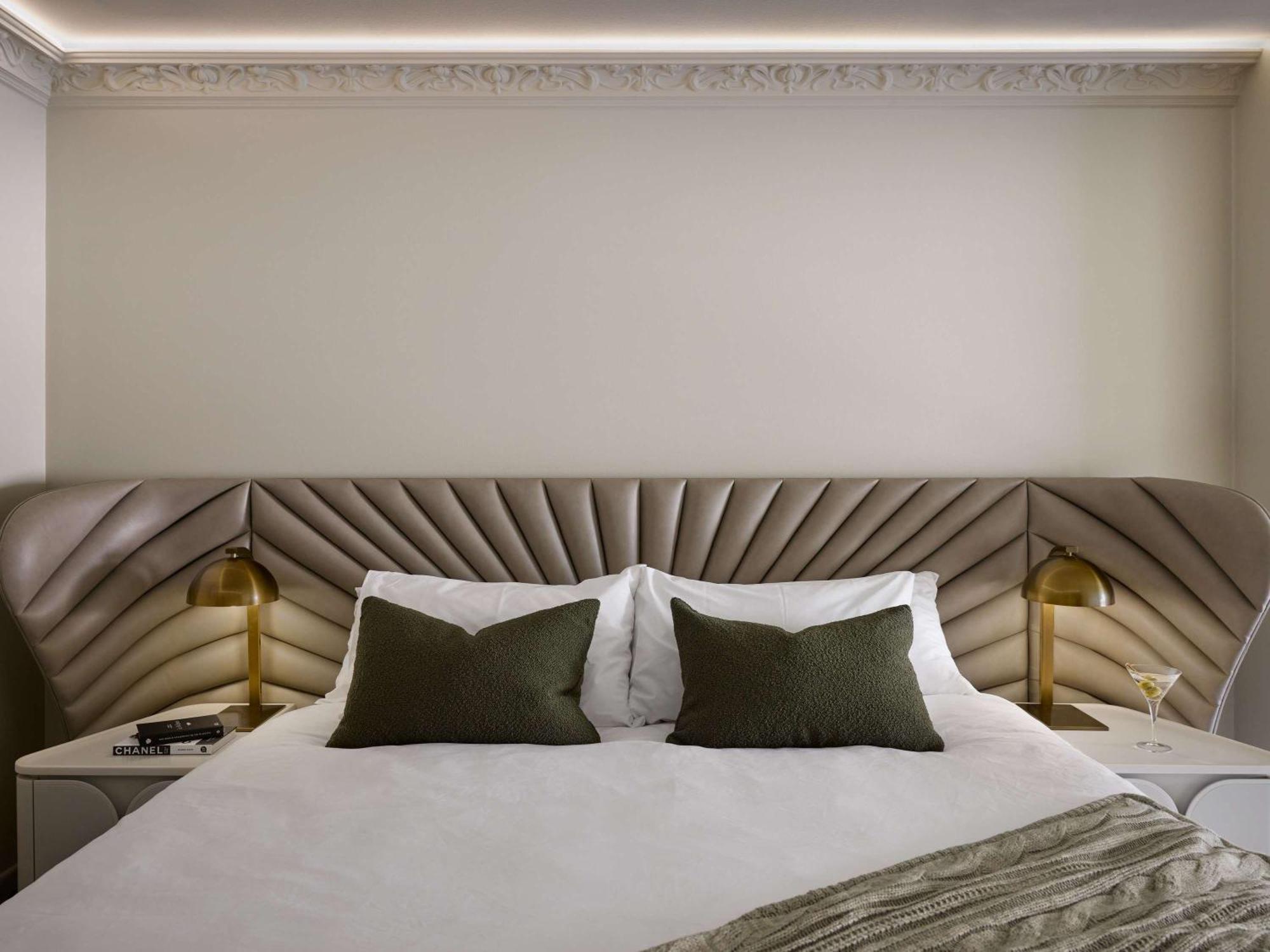 The Playford Adelaide - Mgallery Eksteriør bilde A bed with a headboard