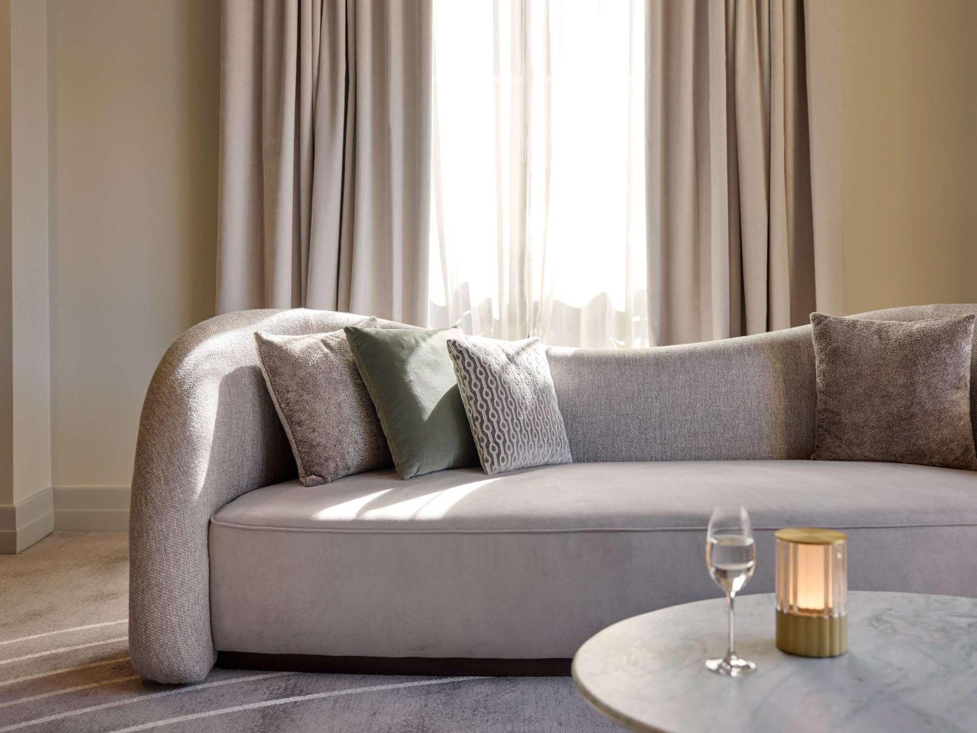 The Playford Adelaide - Mgallery Eksteriør bilde A sofa