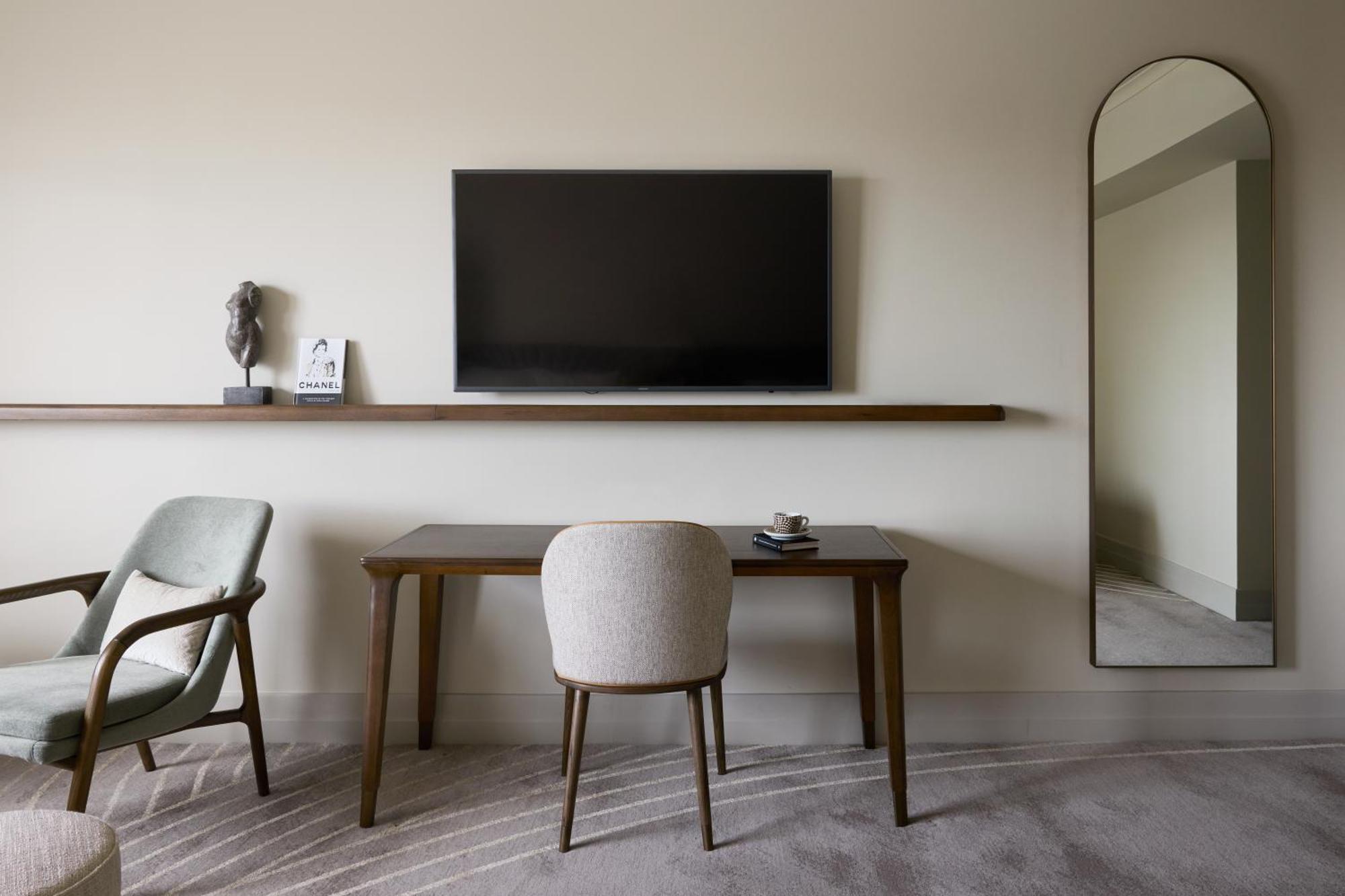 The Playford Adelaide - Mgallery Eksteriør bilde A television mounted on a wall